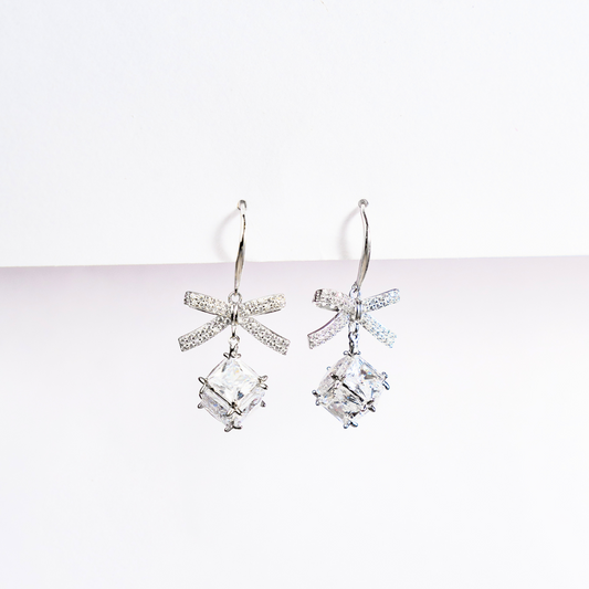 Bow-down - Silver Earrings