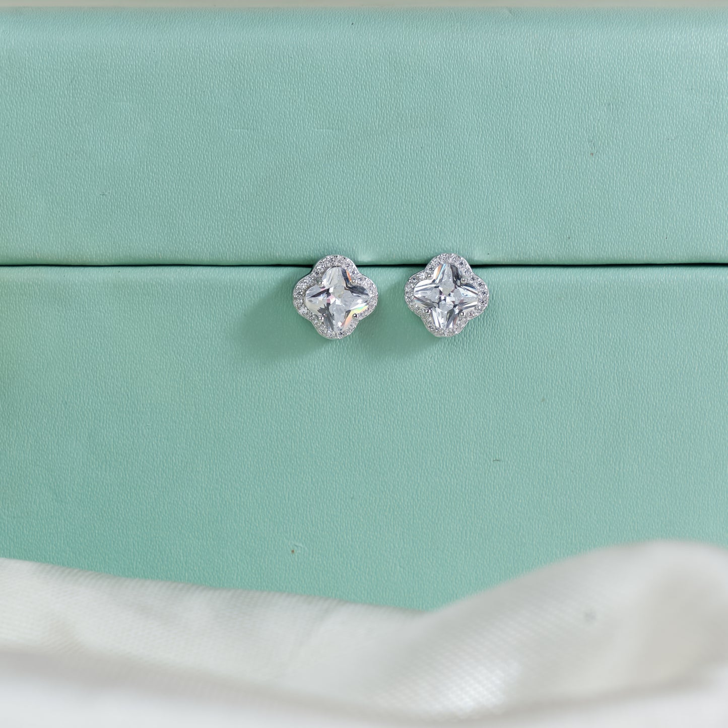 Clover - Silver Studs